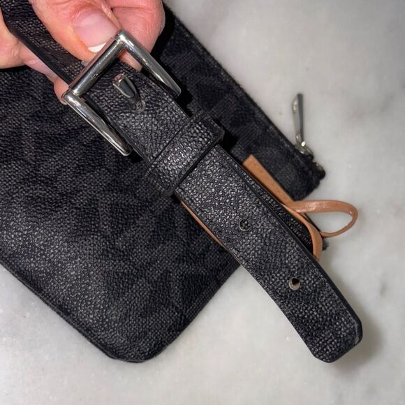 Michael Kors Crossbody Bag Purse Signature Monogram Coated Canvas Belt Bag - Picture 13 of 16